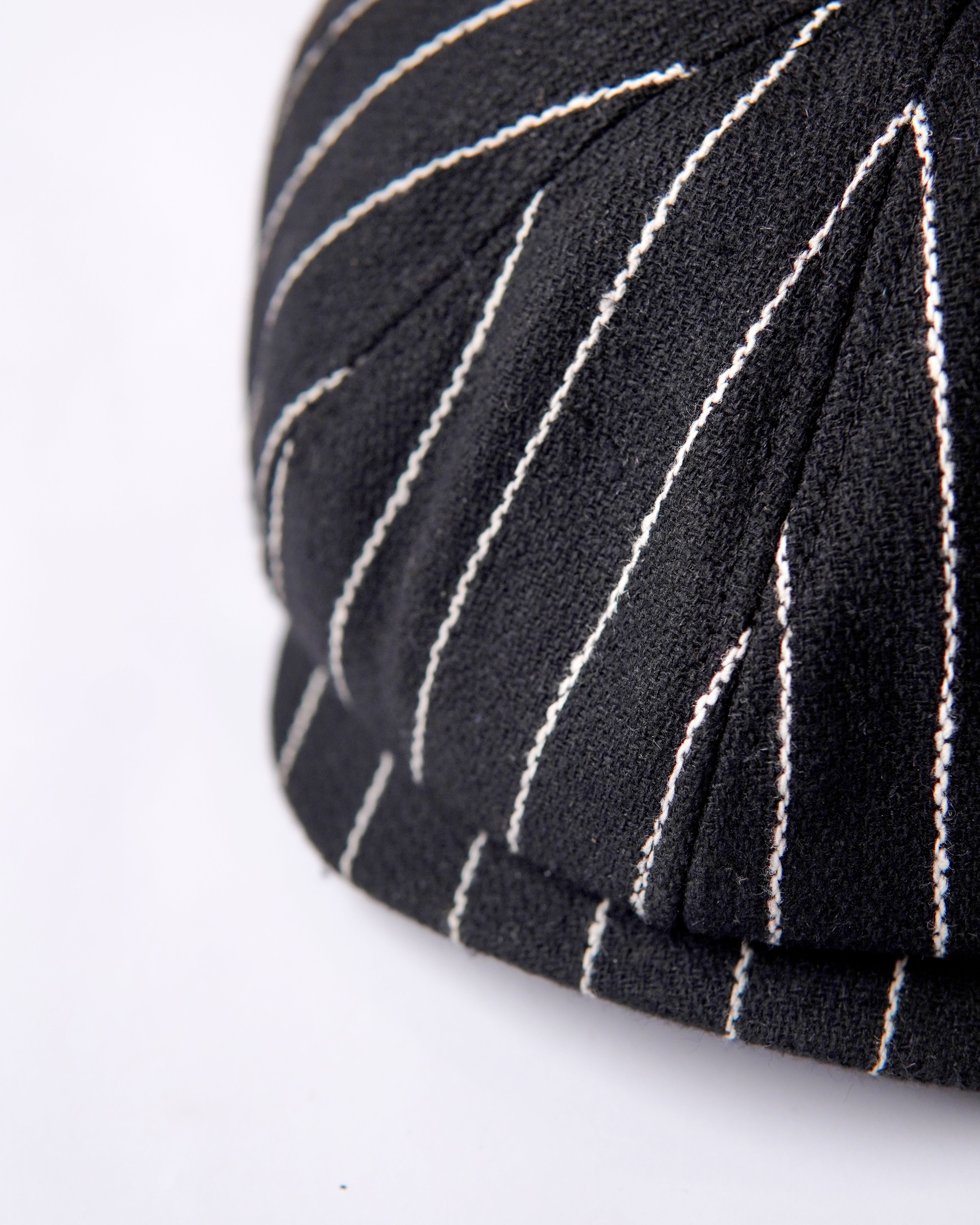 BLACK AND WHITE STRIPED TWEED CAP