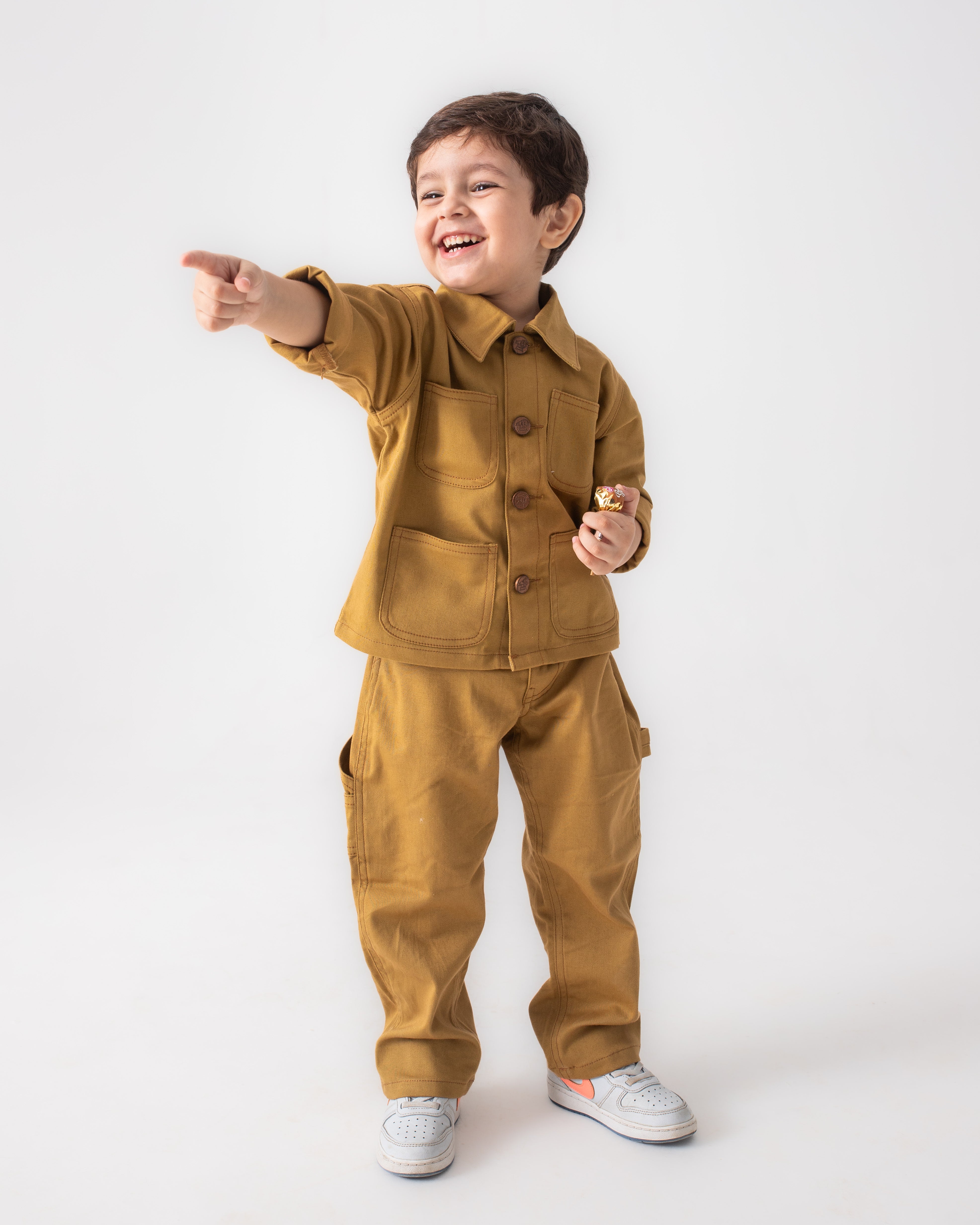 BROWN COVERALL AND CARPENTER PANT SET