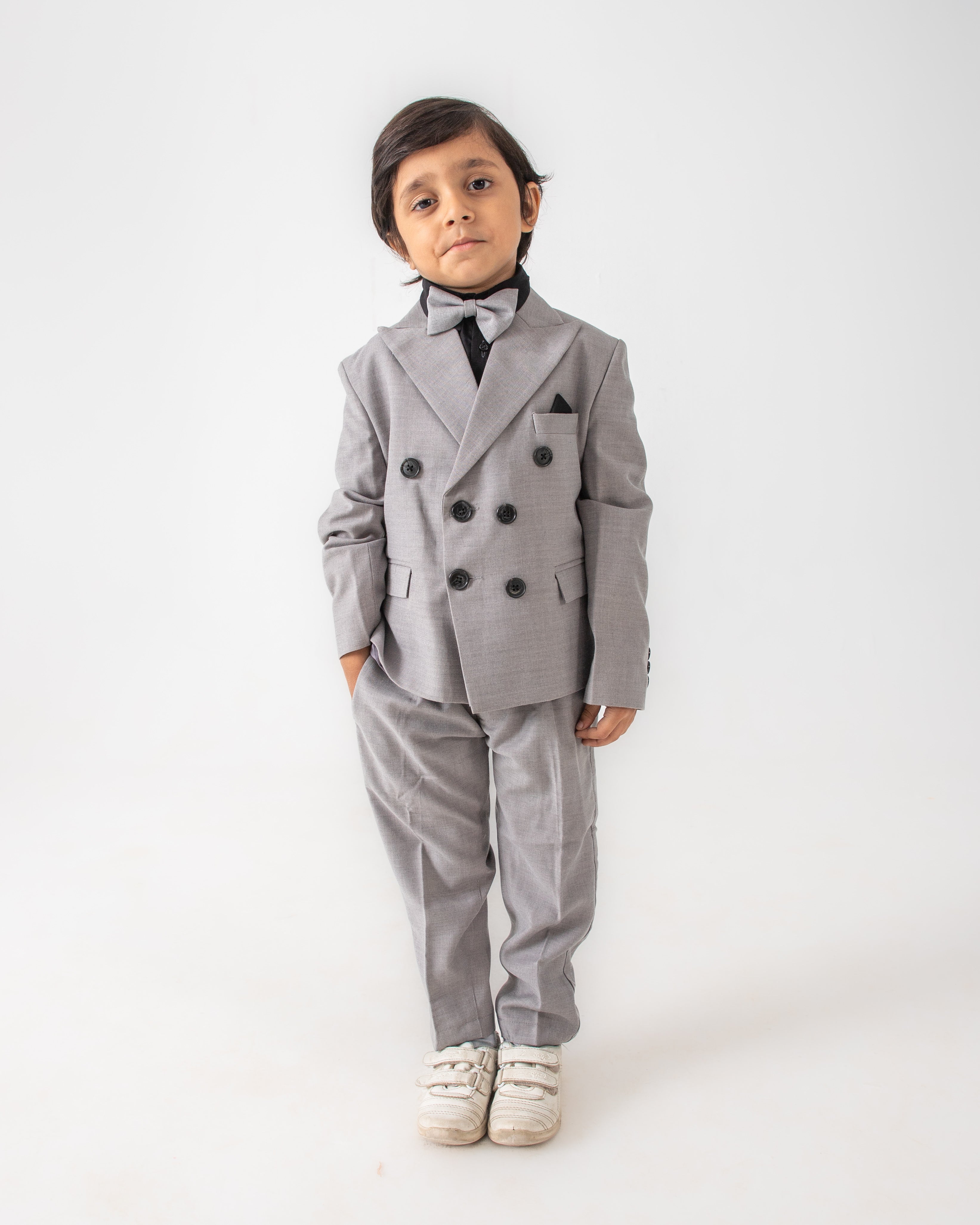 4 PC GREY BLAZER OUTFIT