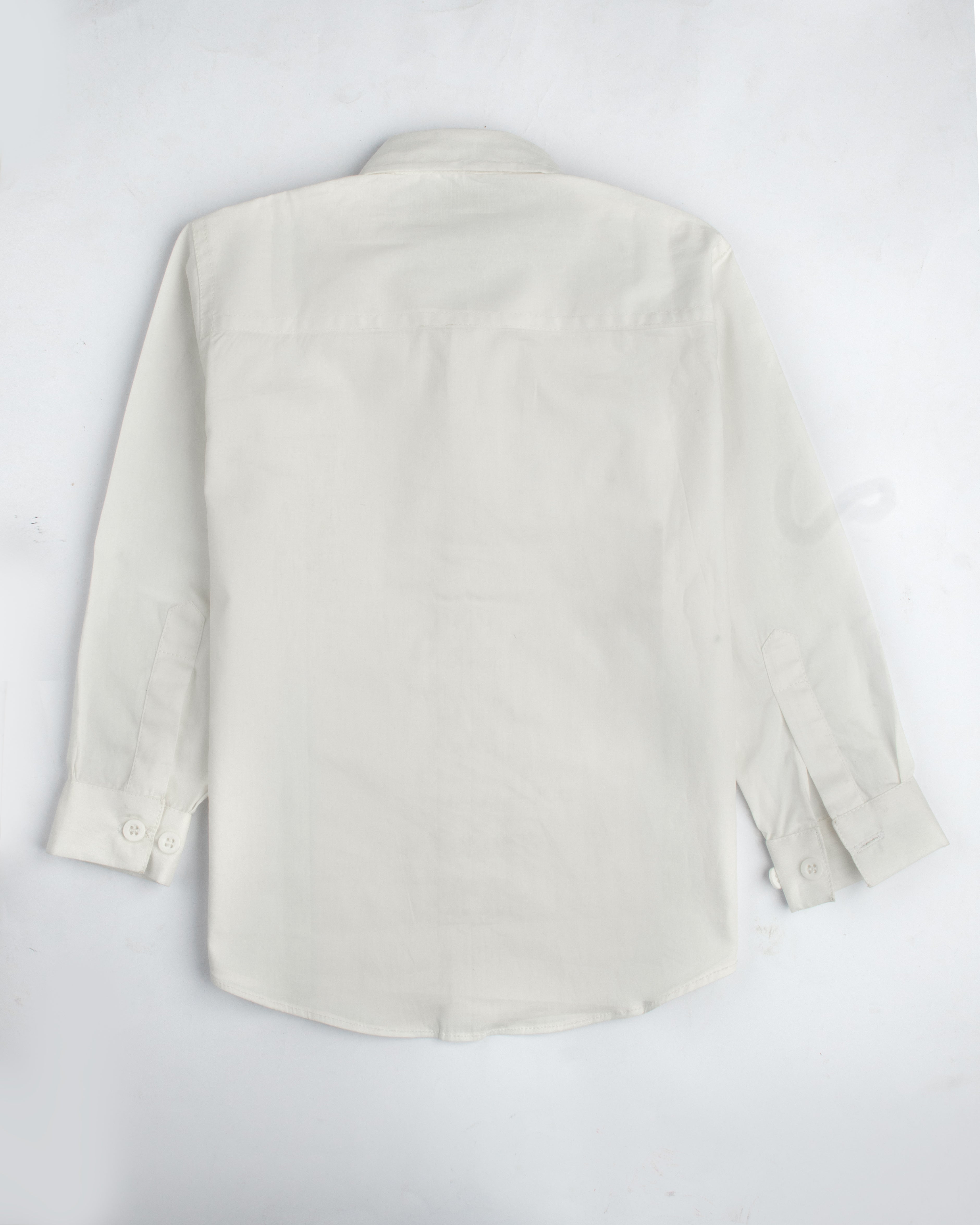 WHITE PLEATED SHIRT WITH WHITE BUTTONS